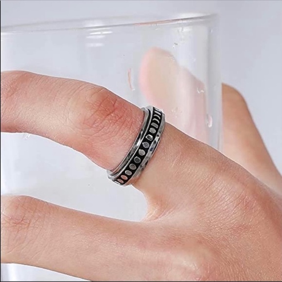 🦋3/$30🦋stainless steel moon phase celestial fidget spinner ring size 9 - Picture 6 of 8